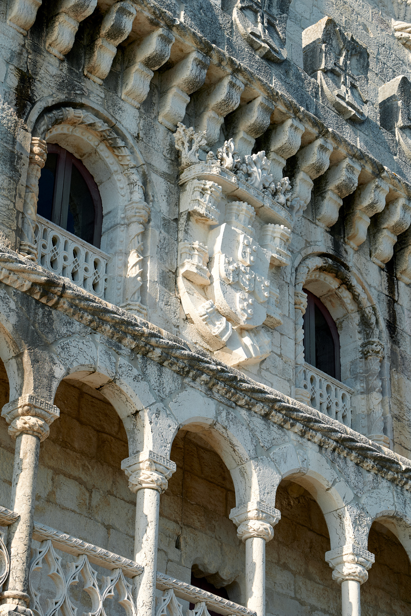 LOREM IPSUM IS SIMPLY